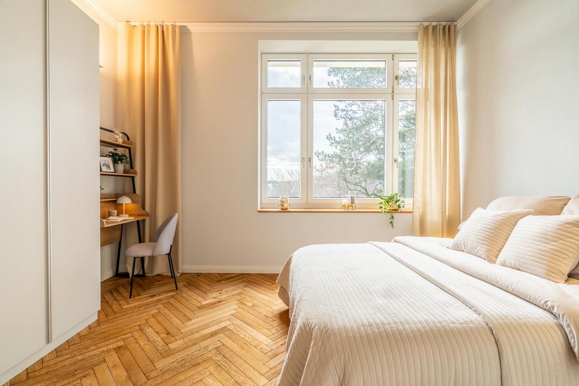 HOME STAGING EINZIGARTIGE EXKLUSIVLAGE 3-ZIMMER-WOHNUNG HOCHPARTERRE WELLNESSBAD LOGGIA KROß IMMOBILIEN Immobilienmakler in Freiburg und Region